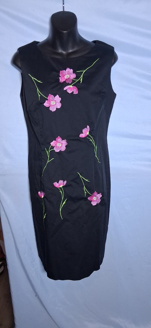 Danny & Nicole Embroidered black sleeveless sheath dress